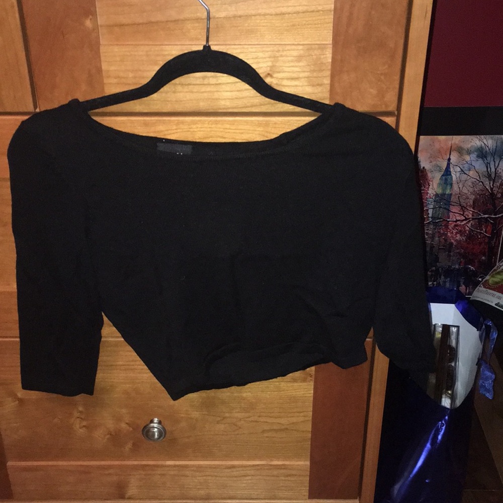Half-Sleeved Crop Top