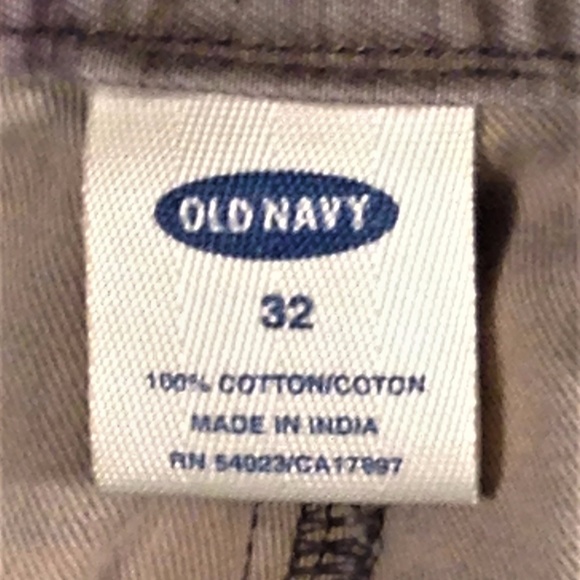 Old Navy Green Camouflage Cargo Shorts - Picture 4 of 6
