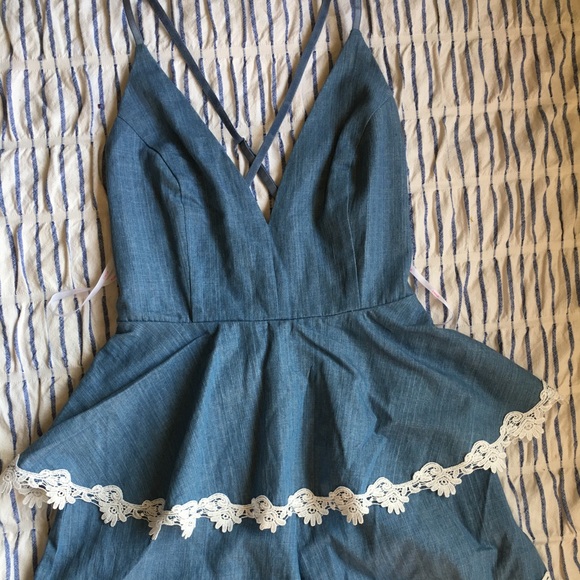 Cute romper - Picture 2 of 2