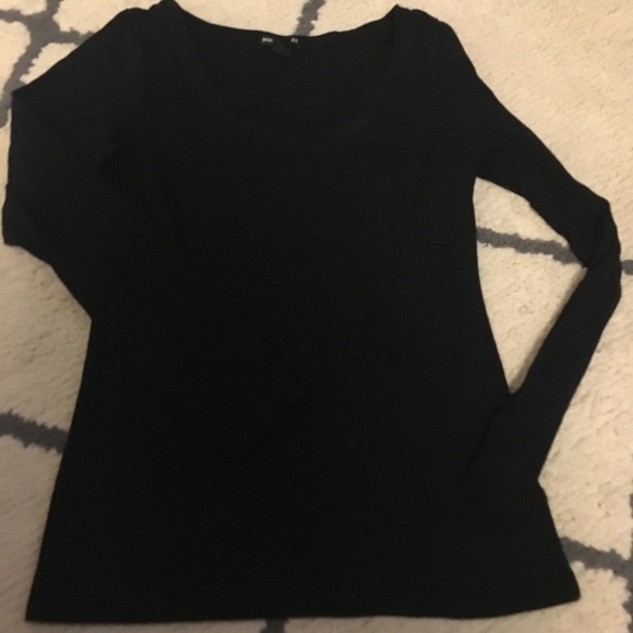 Scoop Neck Black Top - Picture 3 of 6