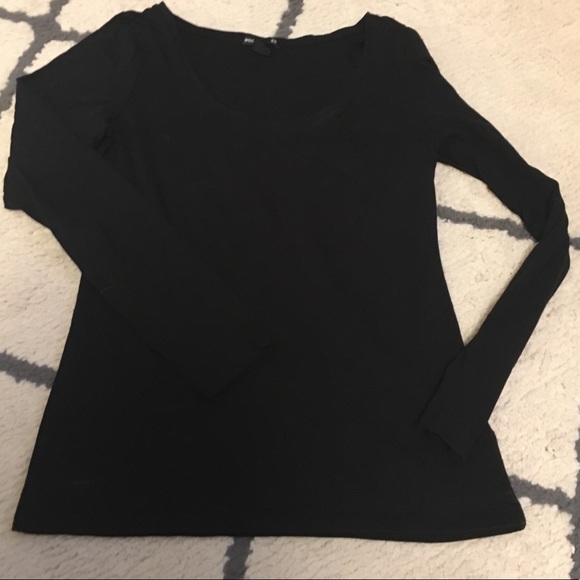 Scoop Neck Black Top - Picture 4 of 6