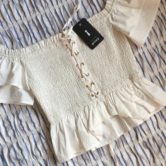 Cute top - Picture 2 of 3