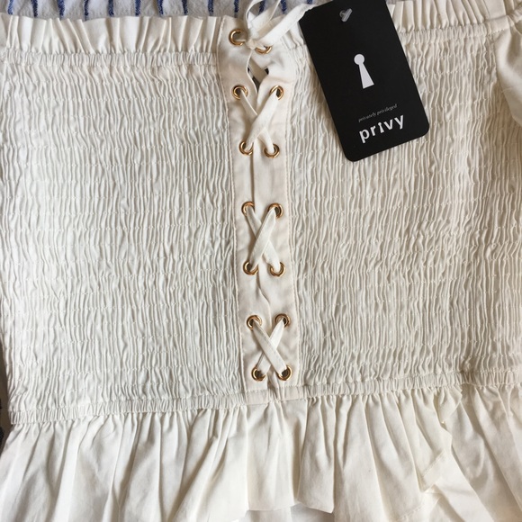 Cute top - Picture 3 of 3