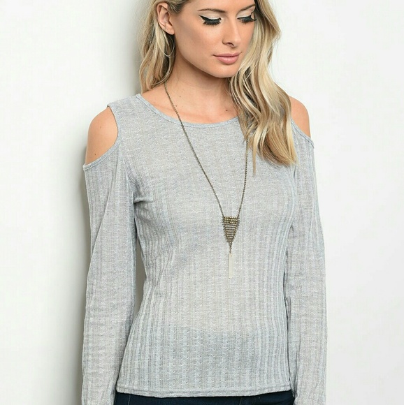 Tops - Ribbed cold shoulder top
