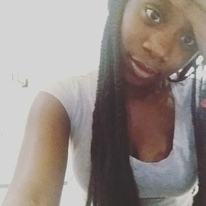 Meet your Posher, Mia