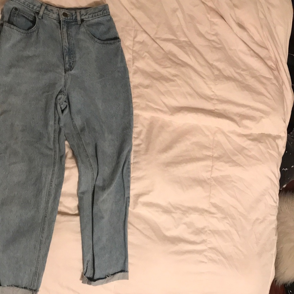 Lizwear petites light wash mom jeans