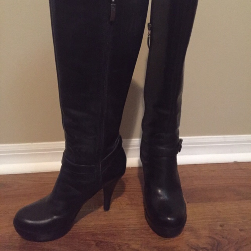 Guess tall black boots