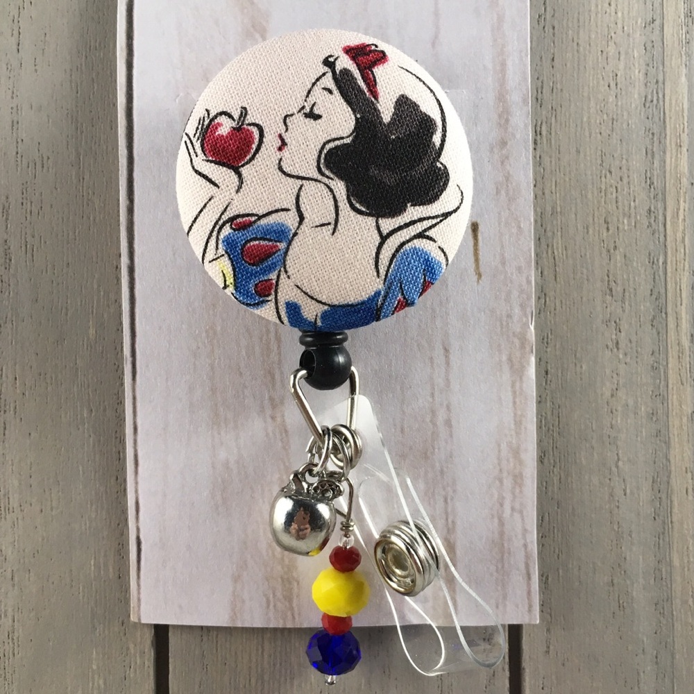 Disney SNOW WHITE Retractable Badge Reel