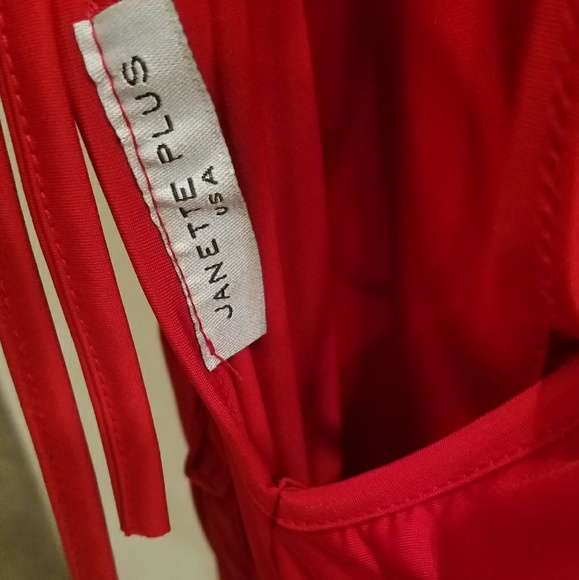 Jannette Plus USA sexy red dress - Picture 3 of 3