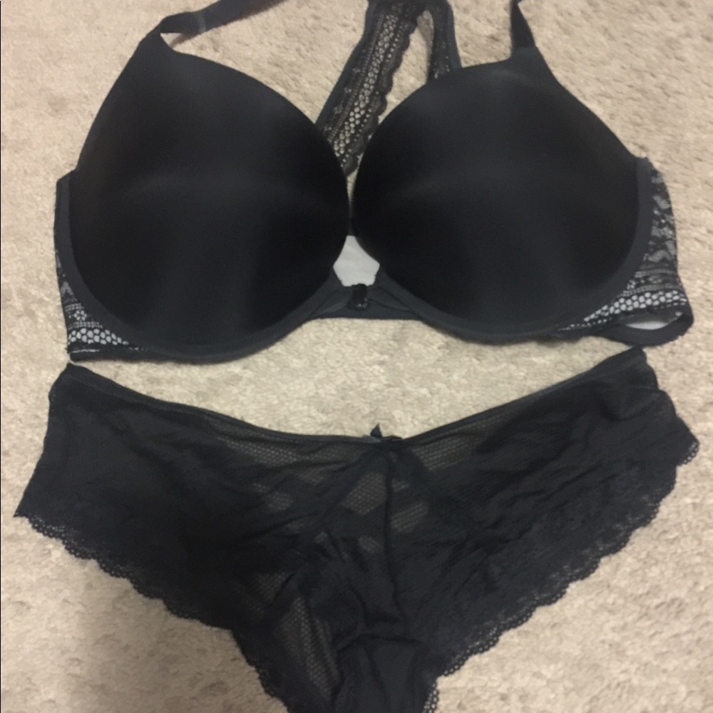 Victoria bra black set