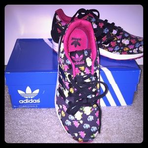 Adidas sneakers size 6