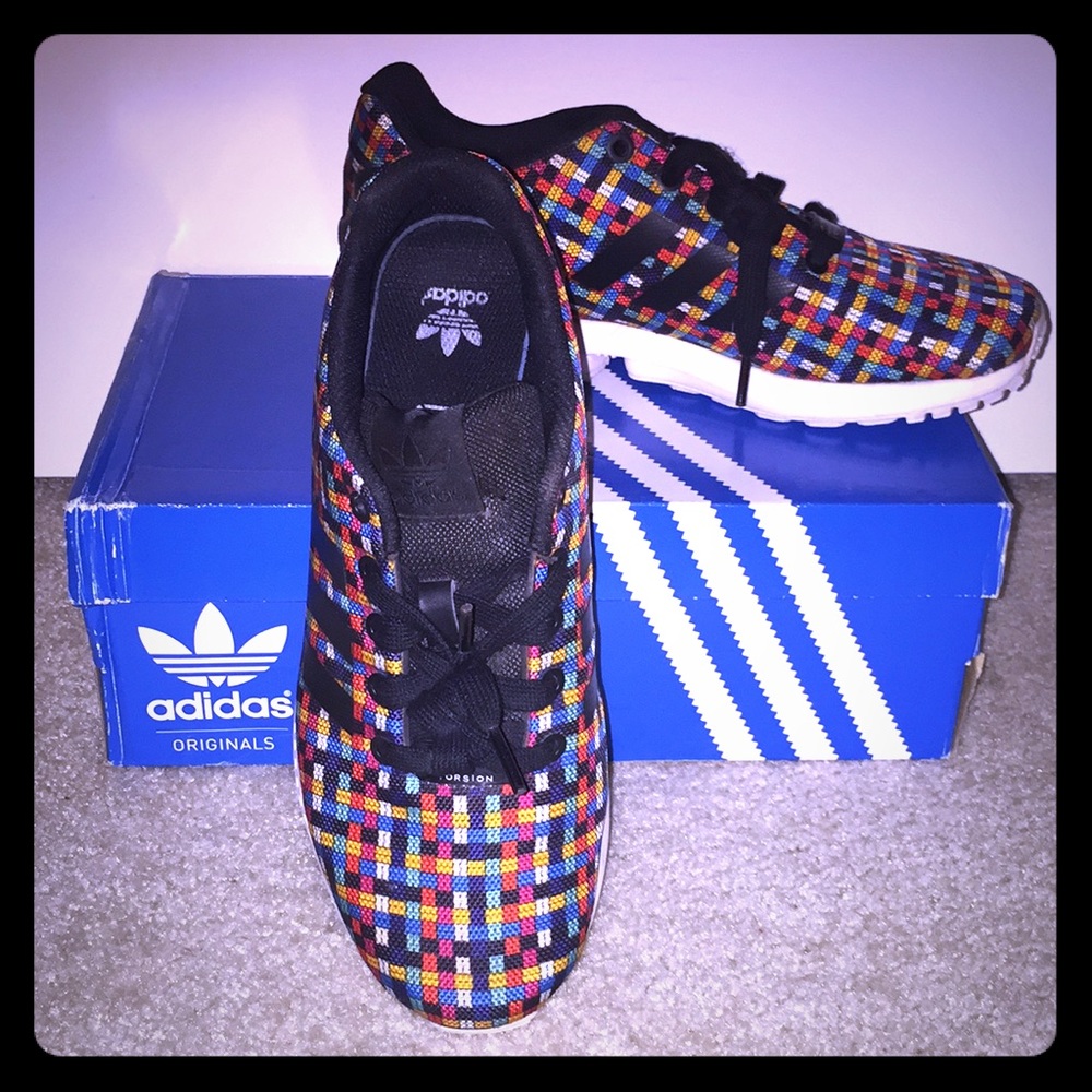 Adidas sneakers size 6