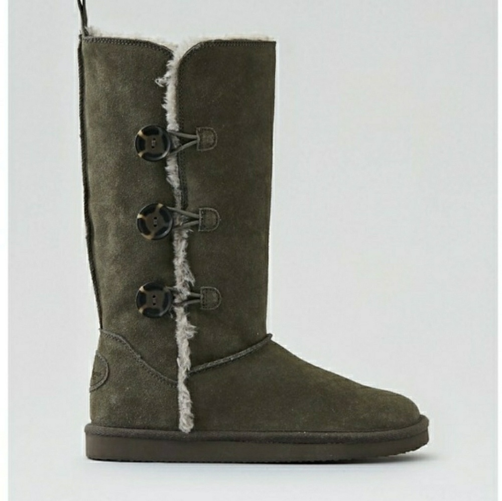 American Eagle 3 button soft boot size 7