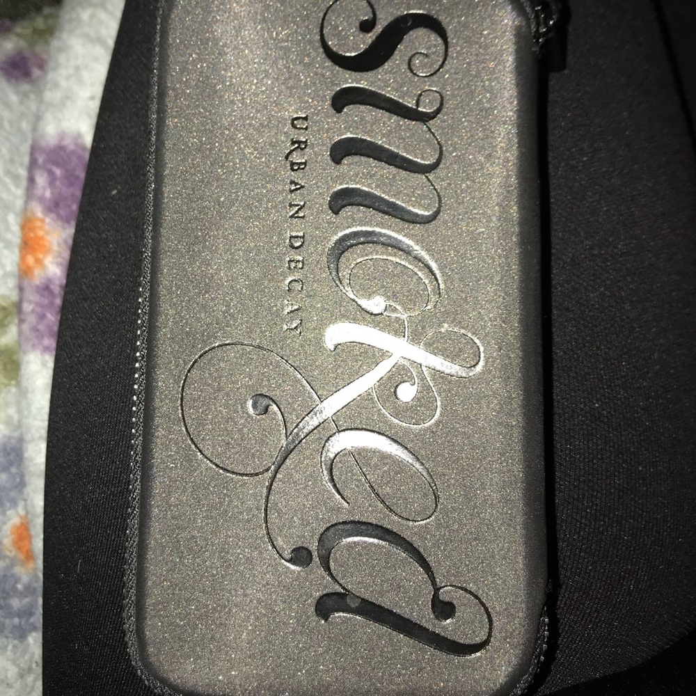 Urban Decay Smoked Eyeshadow Palette
