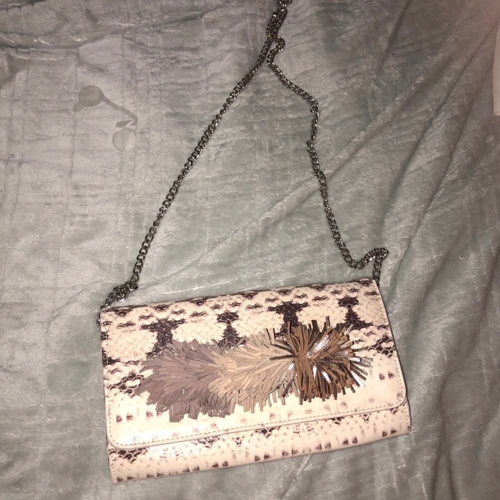 Steve Madden chain clutch