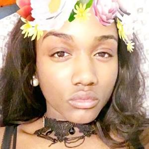 Meet your Posher, Raya