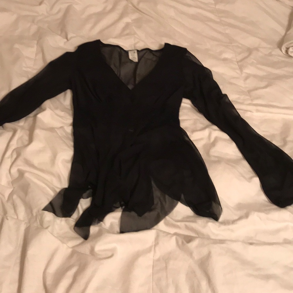 Black dainty long sleeve blouse