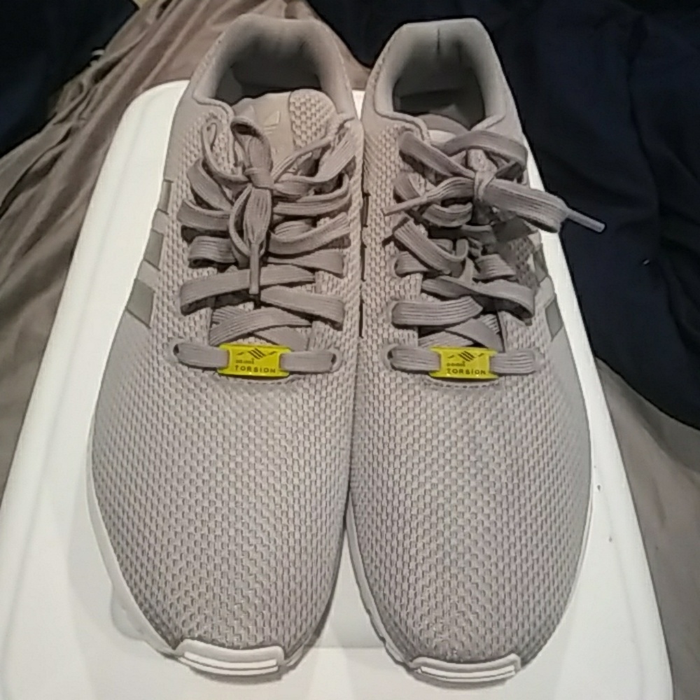 Adidas torsion grey and white sneakers