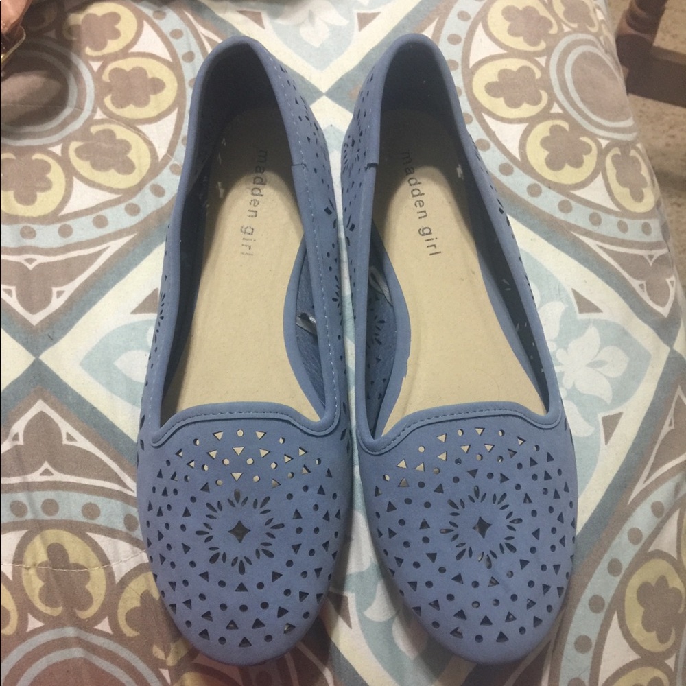 Dress shoes/ flats