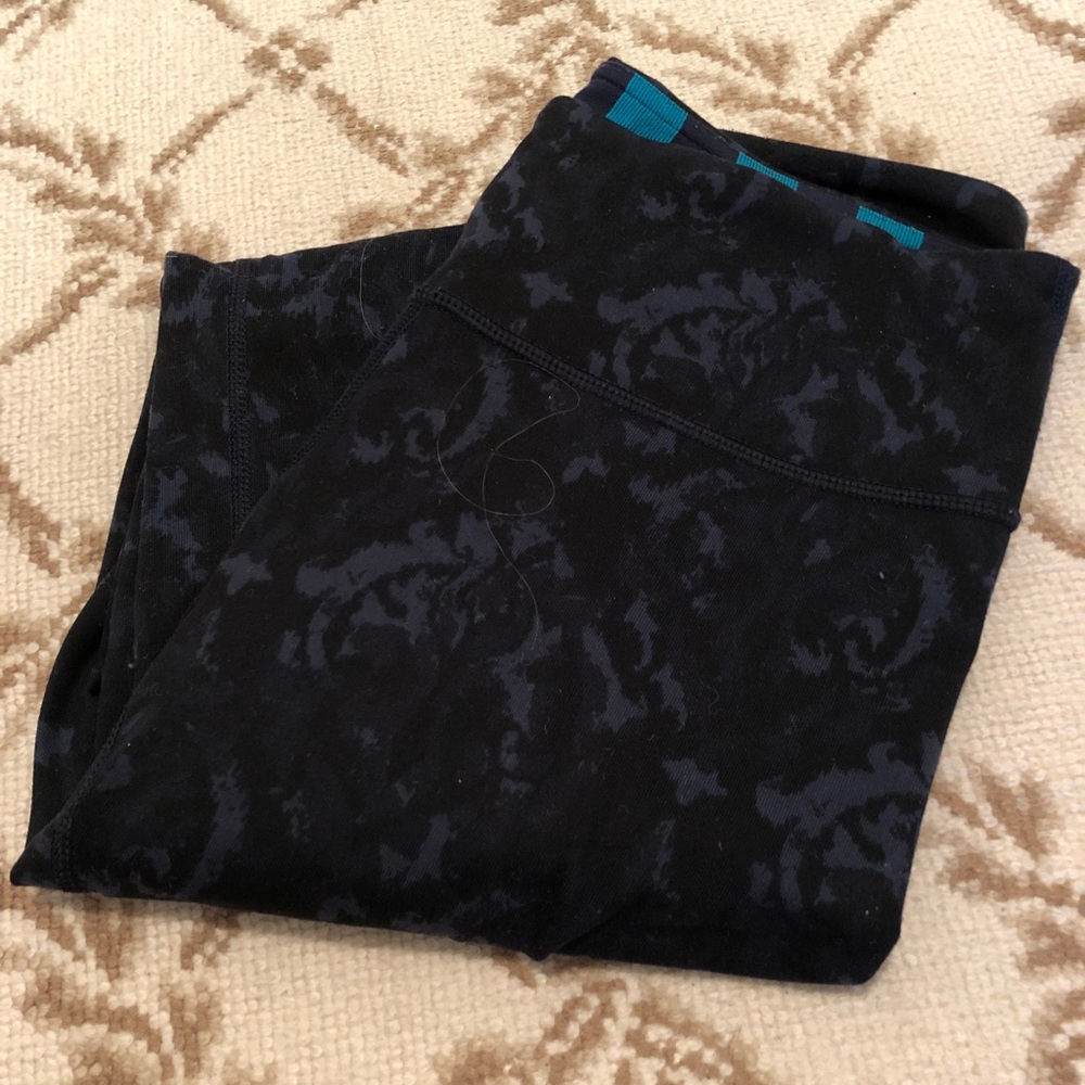 Lululemon workout pants great condition!