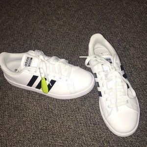 NEW Adidas Cloudfoam Sneakers