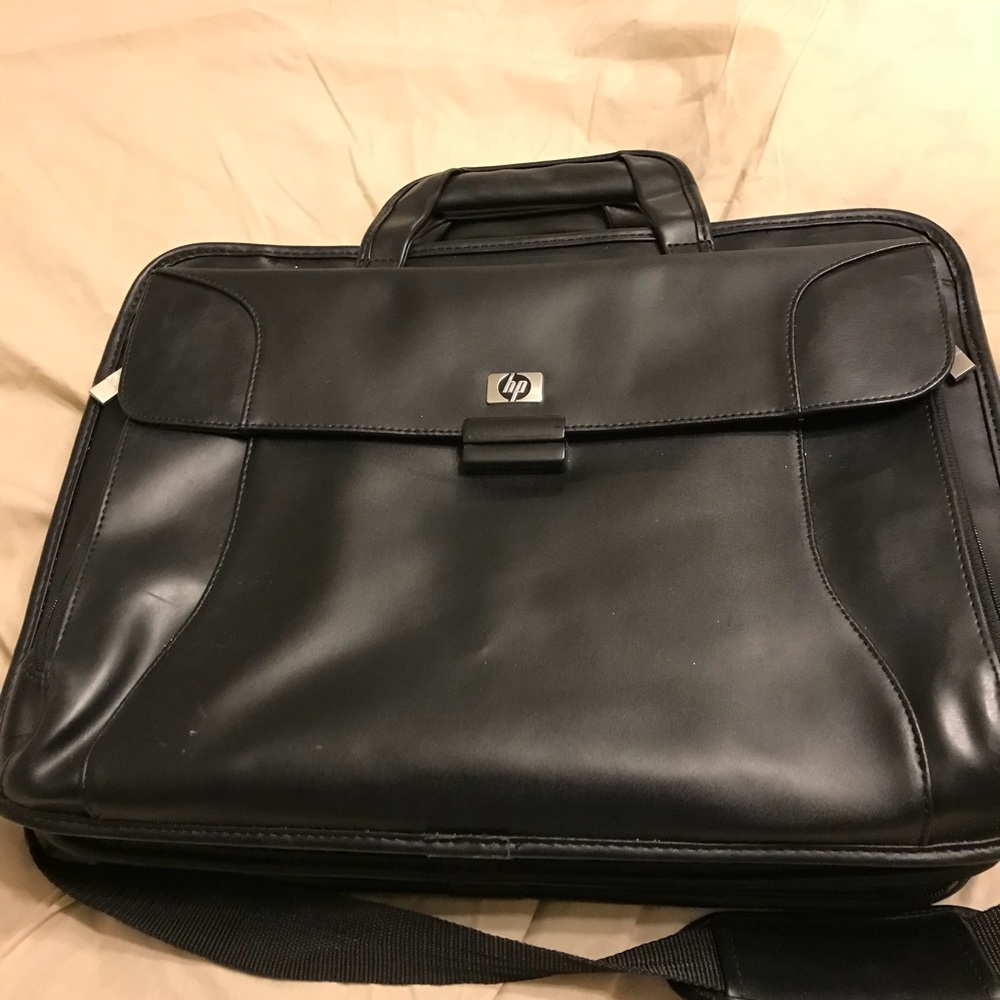 HP large shoulder/black leather laptop bag NWOT