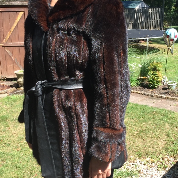 Black leather and mink - Picture 3 of 4