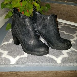 Sam & Libby Pull on Ankle Boots
