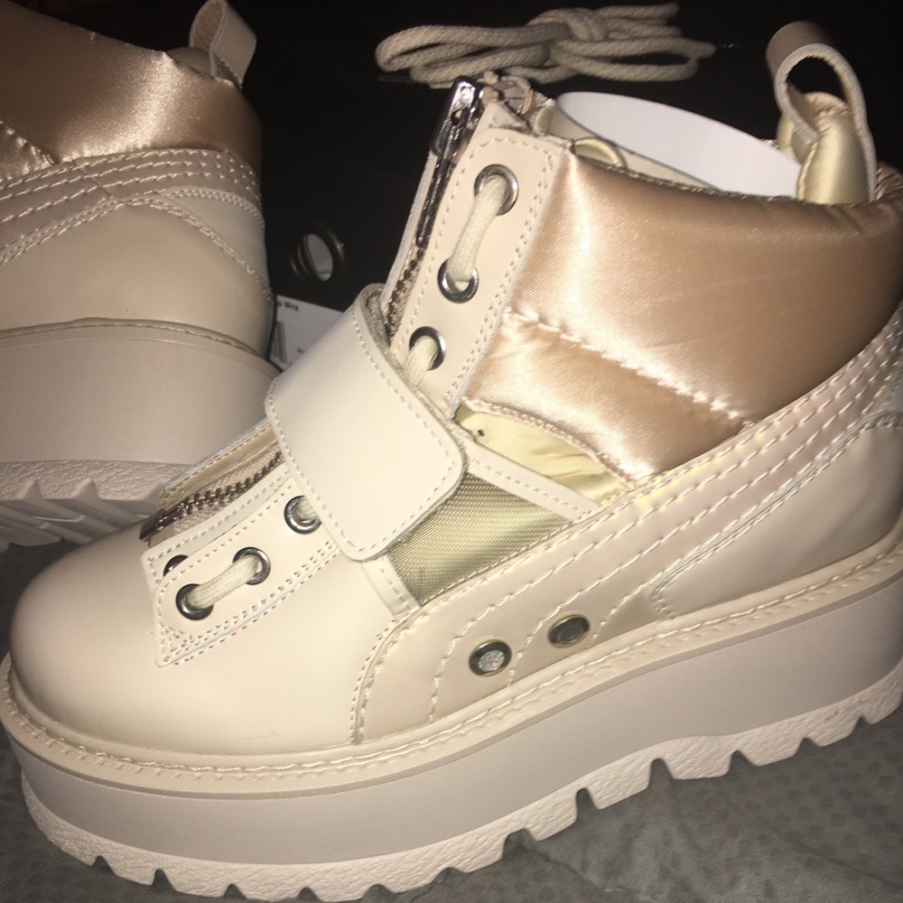 Pale Pink Fenty Platform Boots Sz 9.5 BNIB