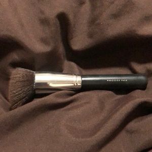 Bare minerals precision face brush