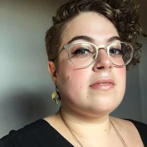 Meet your Posher, Abigail