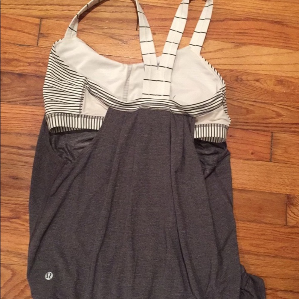 lululemon tank w/ built in bra