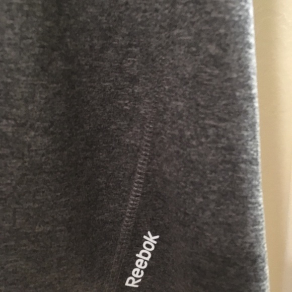 Reebox Workout Shirt.   NWOT - Picture 3 of 3
