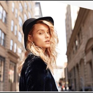 Jack + Lucy Bicoastal wide brim black hat