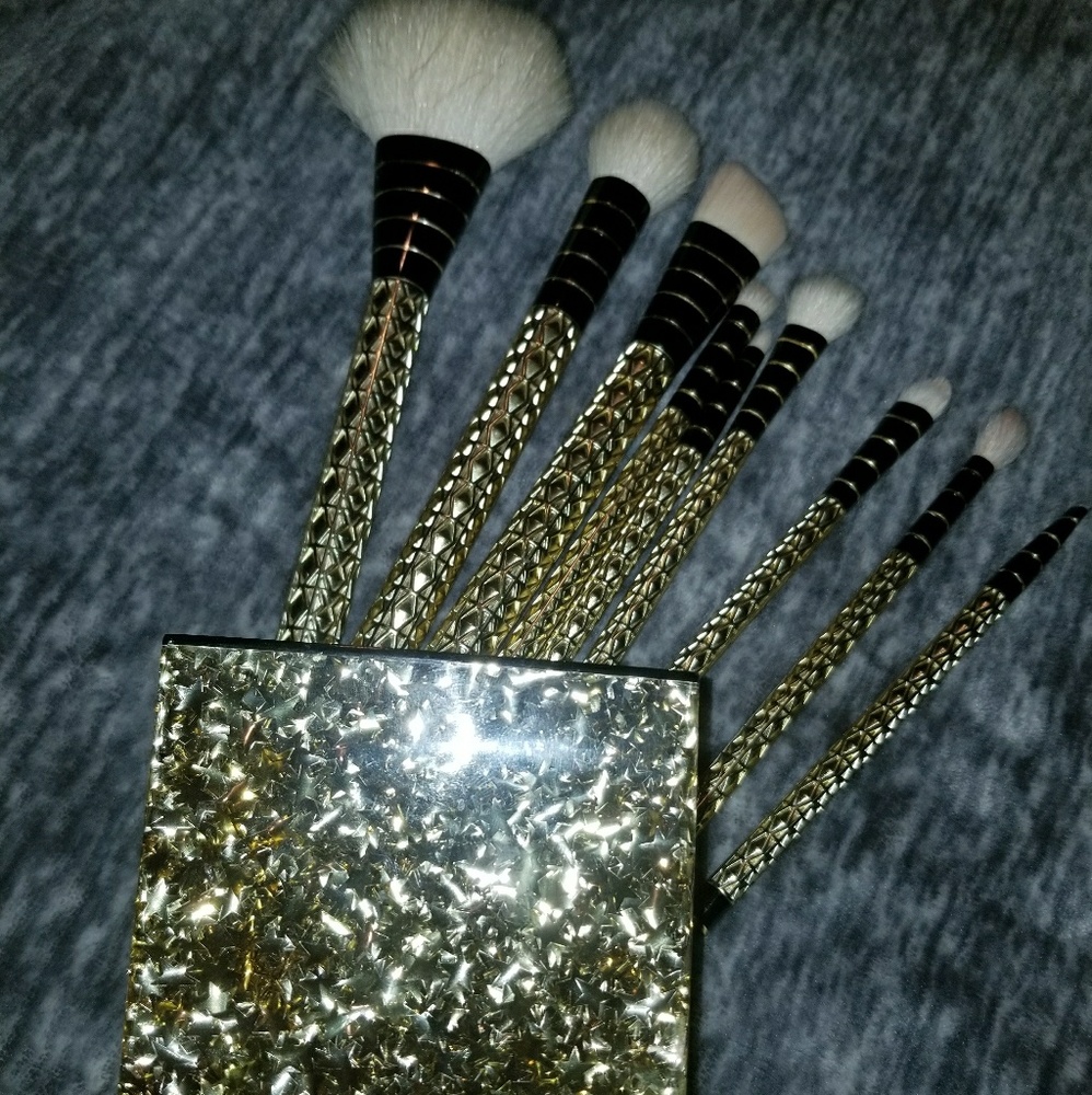🚫traded🚫Sonia Kashuk Brushes & Holder