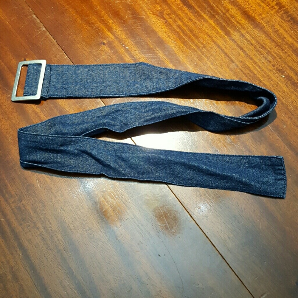 Denim belt