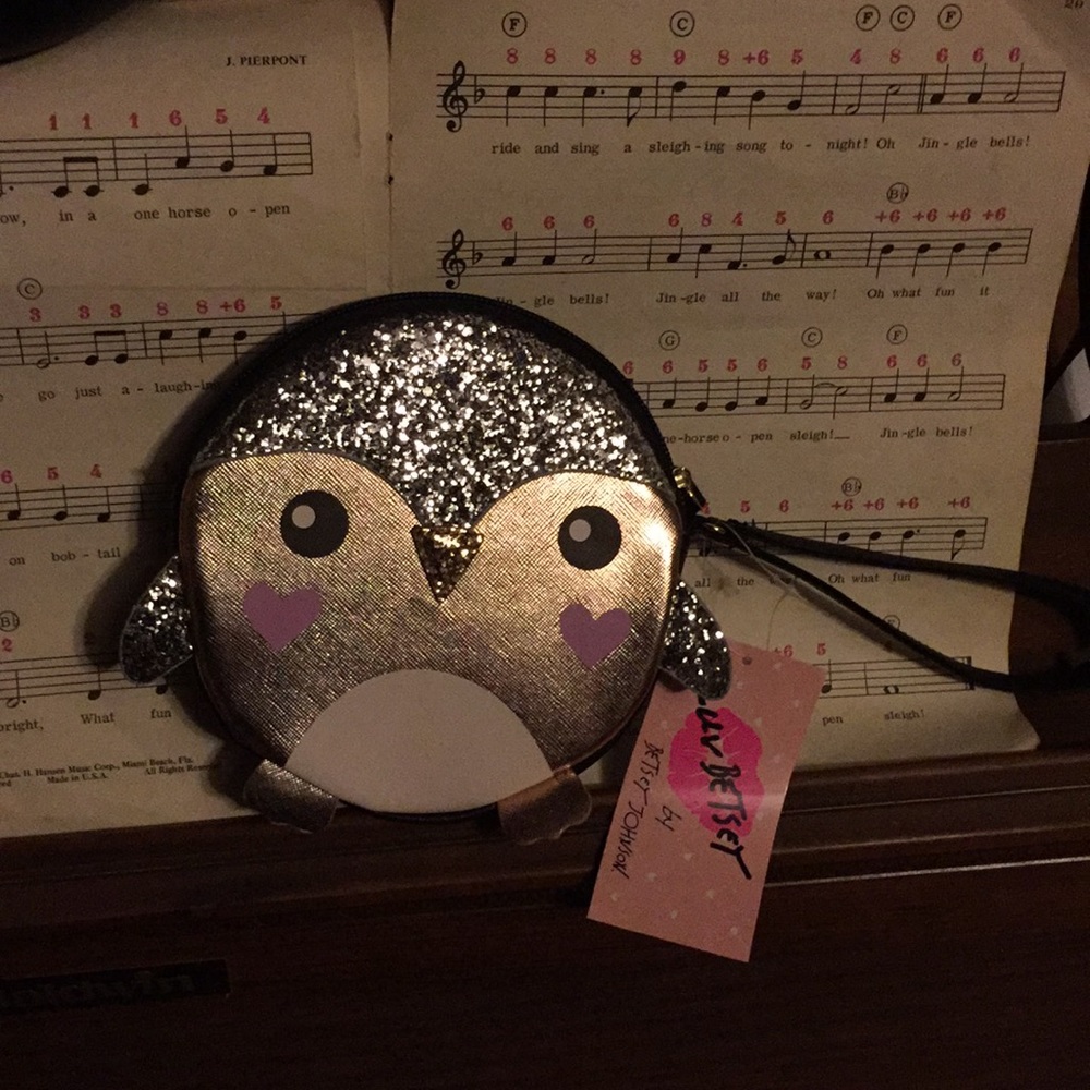 NWT Betsey Johnson Penguin 🐧 Coin Purse Wristlet