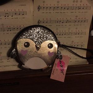 NWT Betsey Johnson Penguin 🐧 Coin Purse Wristlet