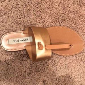BRAND NEW STEVE MADDEN SANDALS