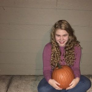 Meet your Posher, Hayley