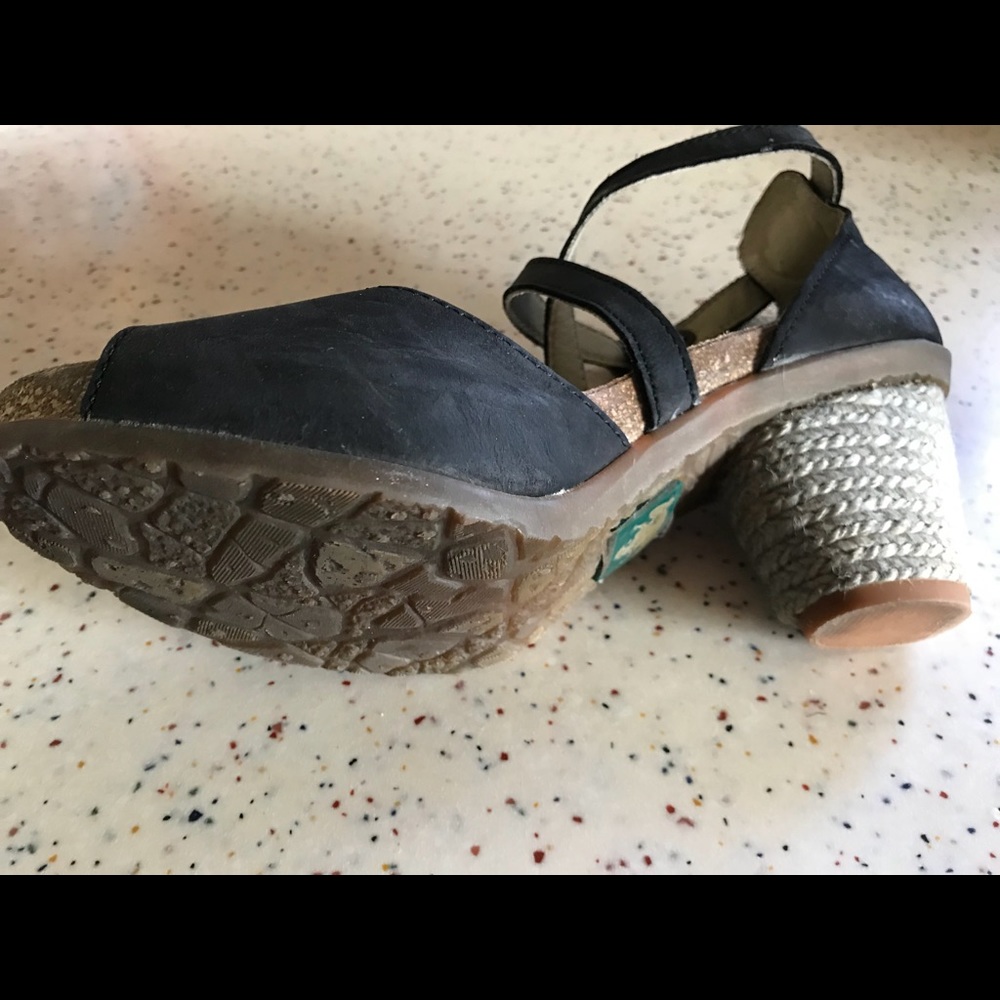 EL NATURALISTA SHOES, LIKE NEW