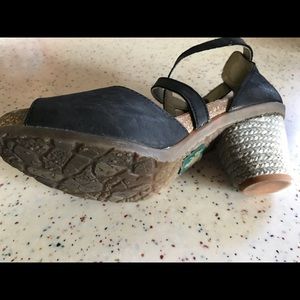 EL NATURALISTA SHOES, LIKE NEW