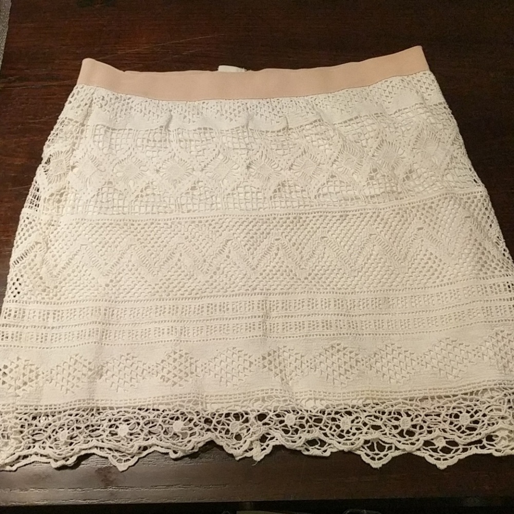 White lace skirt