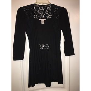 Cardigan- lace and black detail