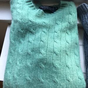 Cashmere crew neck sweater