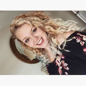 Meet your Posher, Kelly