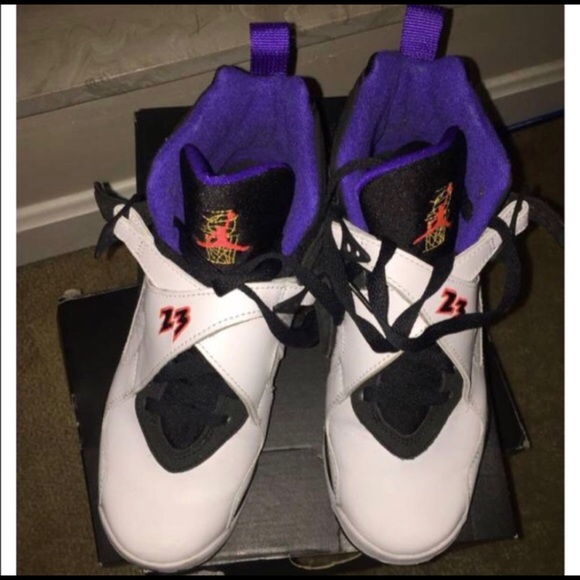 Jordan 8s 5.5y - Picture 1 of 4