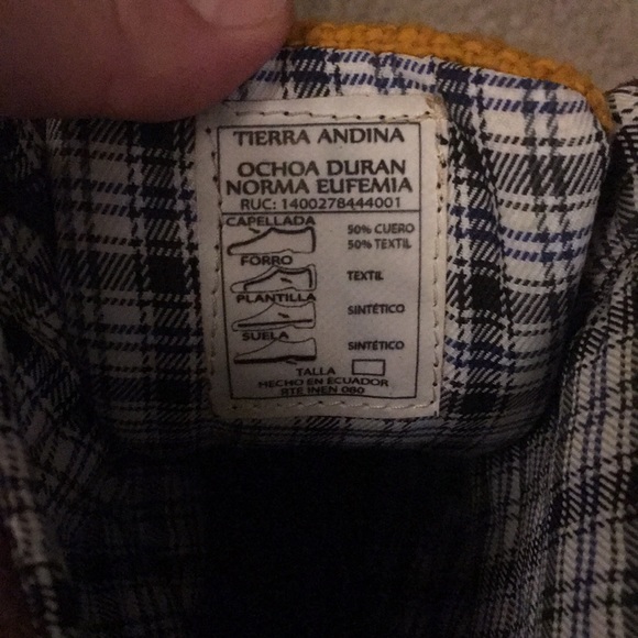 One-of-a- kind alpaca wool Ecuadorian boots - Picture 5 of 5