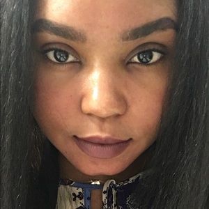 Meet your Posher, Eboni