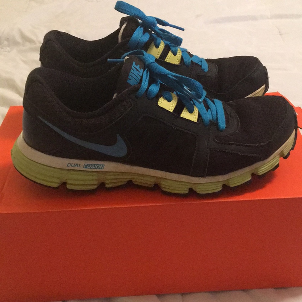 Nike Dual Fusion